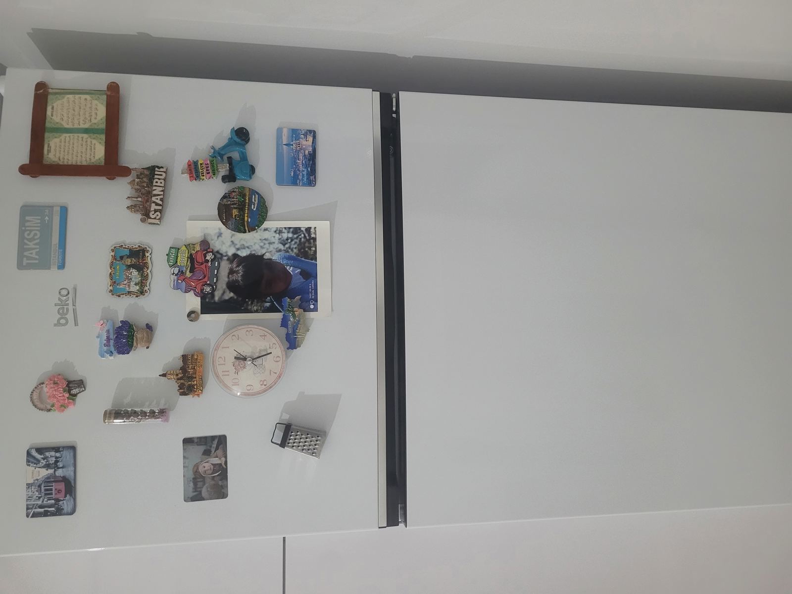 Akhisar SEN-T akıllı tahta - Sıfır ayarında 520 litre buzdolabı 